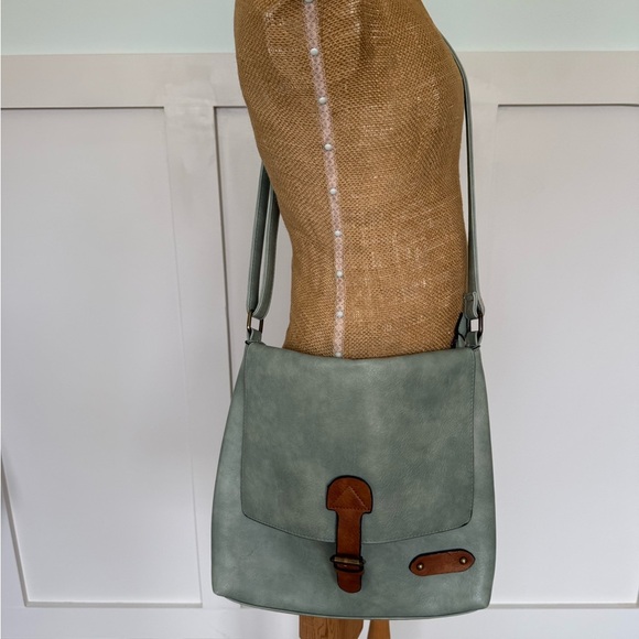 Square Shaped Flap Magnetic Buckle Crossbody Bag Green Unisex Shoulder Bag - Picture 1 of 11